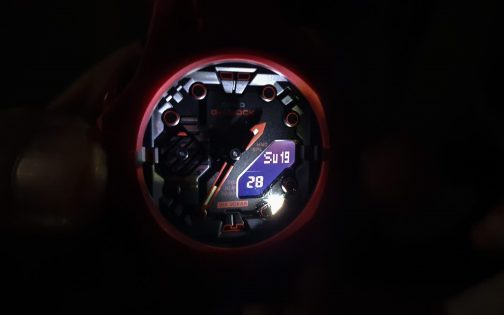 G-SHOCK GA-B001 подсветка