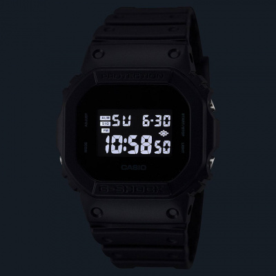 CASIO DW-5600UBB-1E